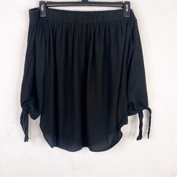 [Old Navy] Black Off-The-Shoulder Loose Top - Picture 1 of 2